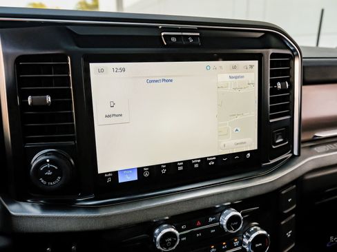 Used 2026 Ford F450 Platinum w/ FX4 Off-Road Package AWD/4WD image 88