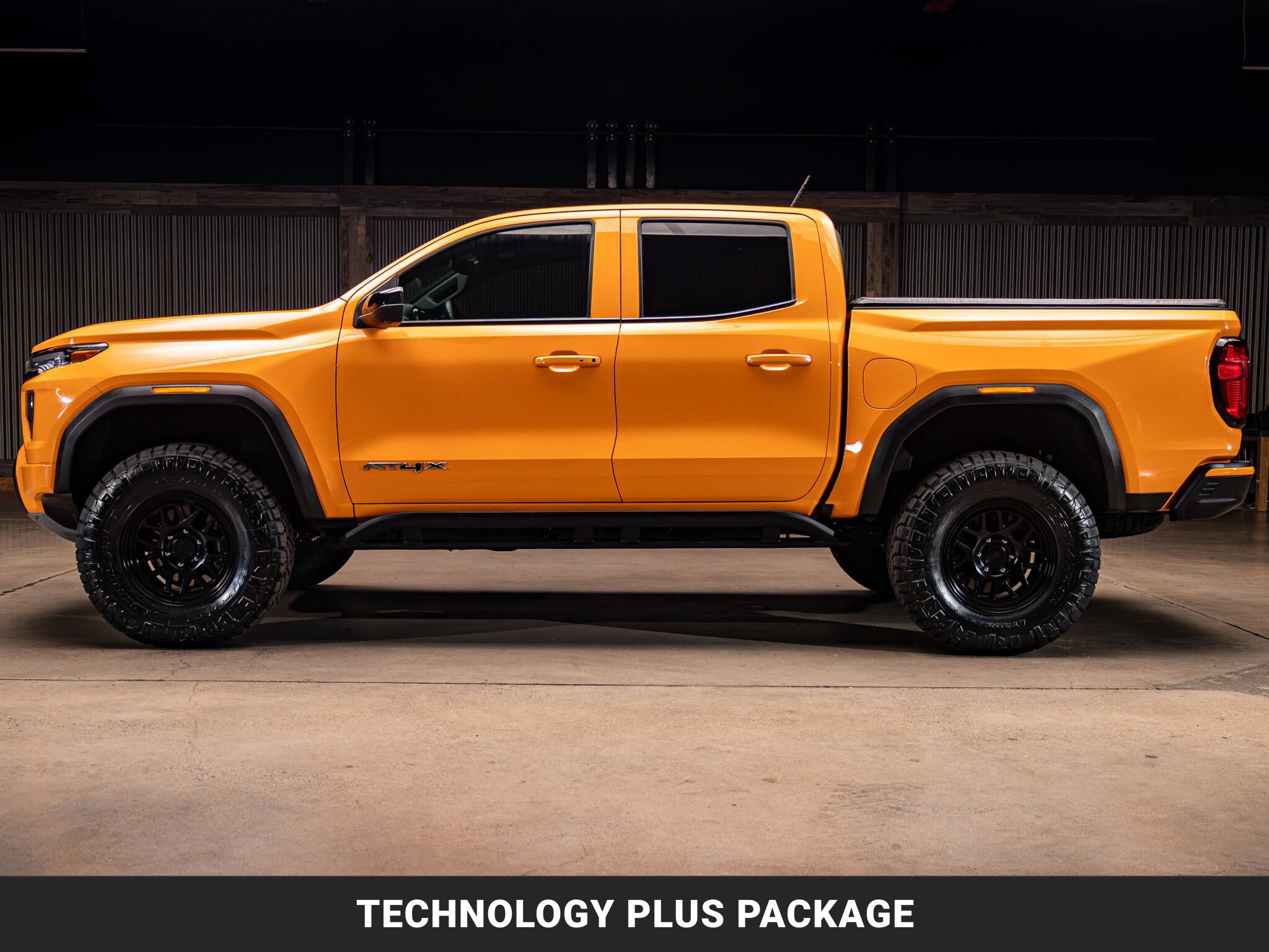 Used 2025 GMC Canyon AT4 w/ AT4X Package AWD/4WD image 6