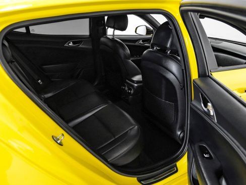 Used 2018 Kia Stinger GT image 37