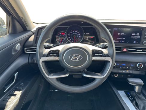 Used 2021 Hyundai Elantra SEL image 13