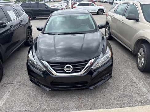 Used 2017 Nissan Altima 2.5 SR w/ Midnight Edition Package FWD image 15