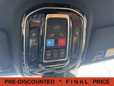 Used 2023 Jeep Grand Cherokee L Summit w/ Advanced Protech Group IV AWD/4WD image 38