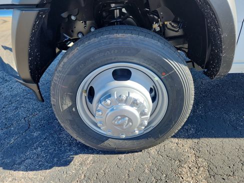 New 2026 RAM 5500 Tradesman image 27