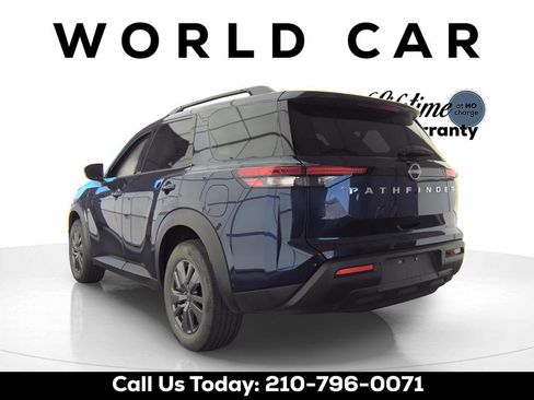 Used 2025 Nissan Pathfinder SV FWD image 3