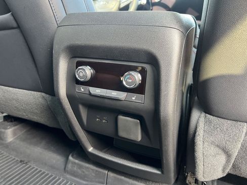 Used 2026 Chevrolet Traverse RS AWD/4WD image 17