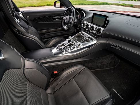 Used 2018 Mercedes-Benz AMG GT Roadster image 8