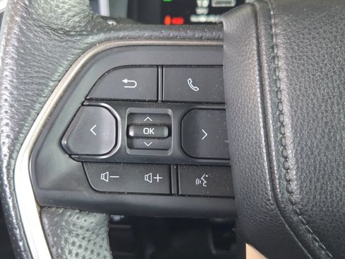 Used 2025 Toyota Tundra Limited AWD/4WD image 6