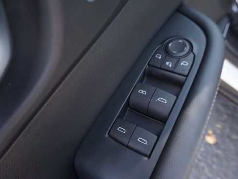 New 2025 Buick Enclave Preferred w/ Power Package image 15