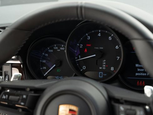 Used 2025 Porsche Macan image 19