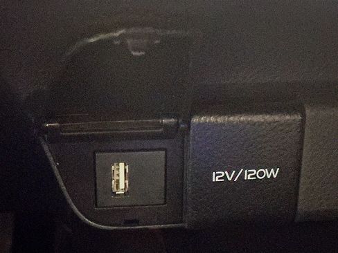 Used 2024 Toyota Camry SE image 26