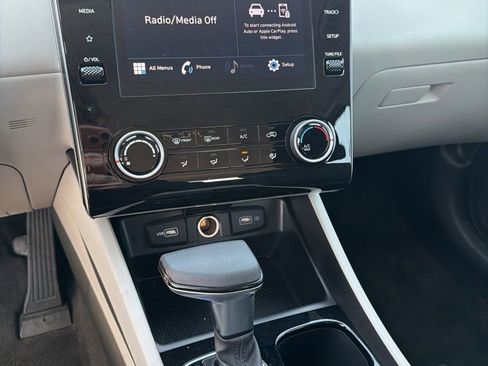 Used 2024 Hyundai Tucson SE image 7