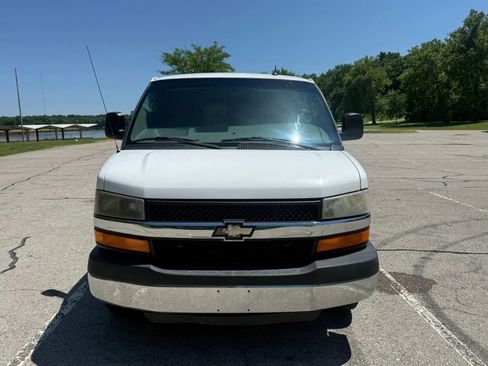 Used 2014 Chevrolet Express 3500 LT w/ LT Preferred Equipment Group RWD image 2