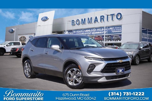 Used 2025 Chevrolet Blazer LT AWD/4WD image 1