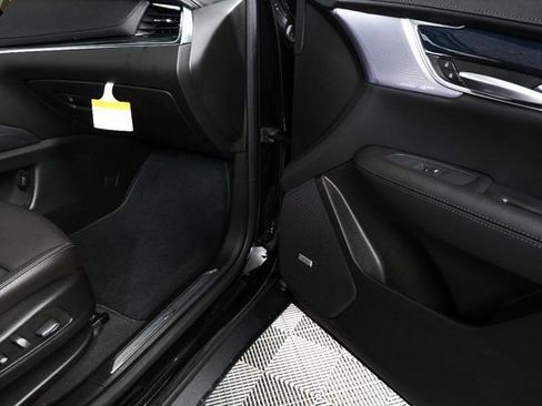 New 2025 Cadillac XT5 Premium Luxury image 25