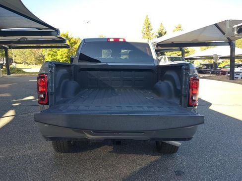 New 2026 RAM 2500 Big Horn AWD/4WD image 8