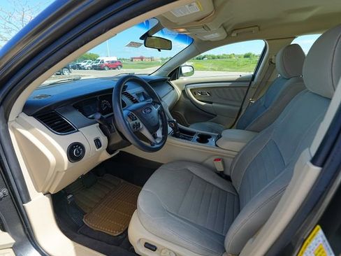 Used 2019 Ford Taurus SE FWD image 16