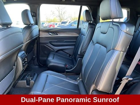 Used 2025 Jeep Grand Cherokee L Limited w/ Black Appearance Package AWD/4WD image 6