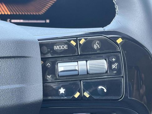 New 2026 Kia Sorento LX FWD image 25