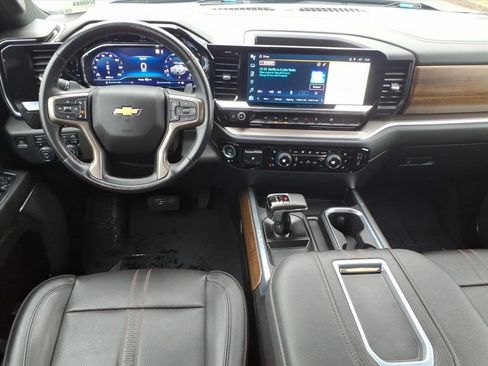 Certified 2022 Chevrolet Silverado 1500 High Country w/ High Country Premium Package image 9