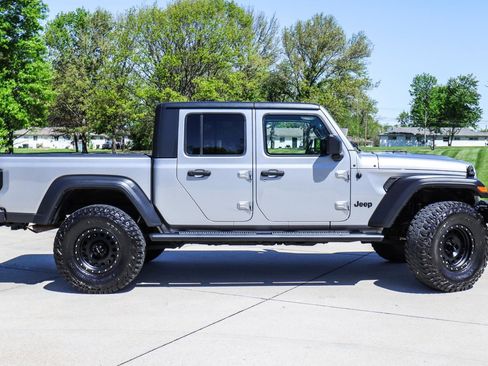 Used 2020 Jeep Gladiator Sport w/ Quick Order Package 23S AWD/4WD image 6