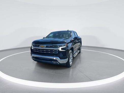 Used 2024 Chevrolet Silverado 1500 LTZ image 3