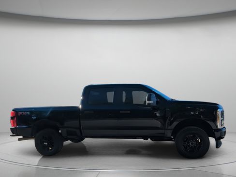 Certified 2024 Ford F250 XL w/ STX Appearance Package image 31