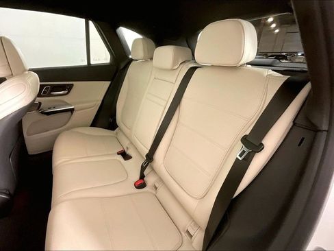 New 2026 Mercedes-Benz GLC 300 4MATIC image 10