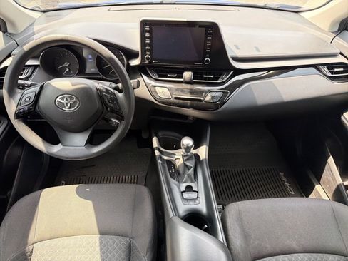 Used 2020 Toyota C-HR LE FWD image 23