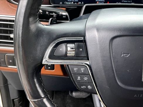 Used 2022 Lincoln Navigator Reserve AWD/4WD image 11