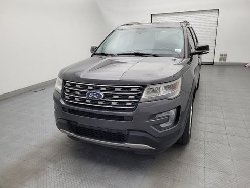 Used 2017 Ford Explorer XLT w/ Equipment Group 202A FWD image 15