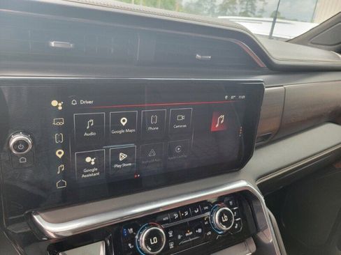 Used 2024 GMC Sierra 3500 Denali Ultimate AWD/4WD image 14