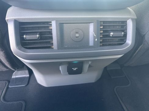 Used 2025 Ford F150 Lightning XLT AWD/4WD image 11