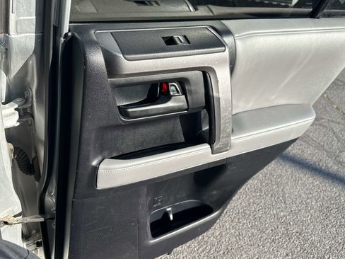 Used 2011 Toyota 4Runner Trail image 18