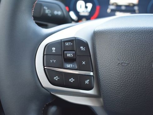New 2026 Ford Explorer Active w/ Active Comfort Package image 19