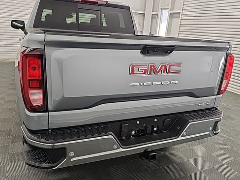 New 2026 GMC Sierra 1500 SLE w/ Preferred Package AWD/4WD image 7