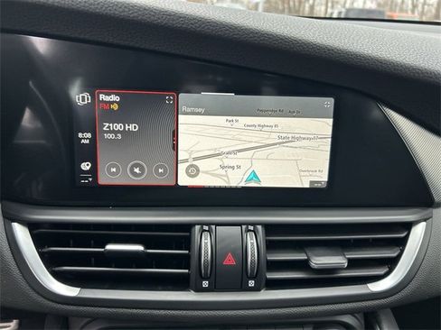 Used 2023 Alfa Romeo Giulia Veloce image 20