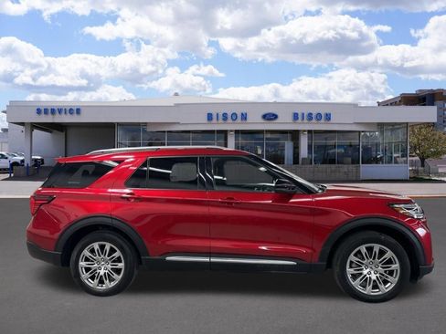 Certified 2025 Ford Explorer Platinum image 2