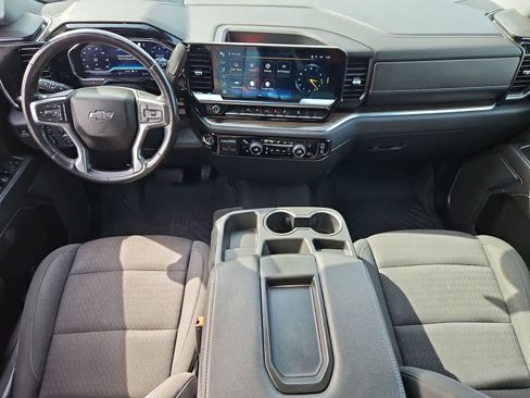 Used 2022 Chevrolet Silverado 1500 RST AWD/4WD image 13