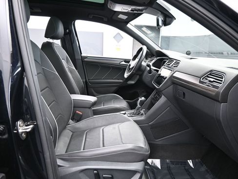 Used 2022 Volkswagen Tiguan SEL R-Line image 52