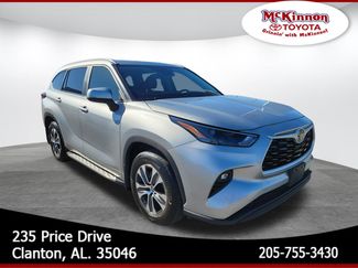 Used 2024 Toyota Highlander XLE FWD video 1