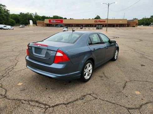 Used 2012 Ford Fusion SE FWD image 4