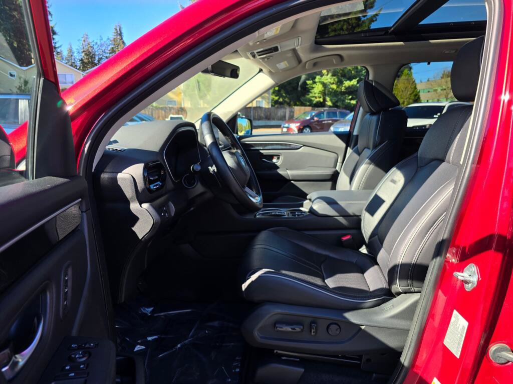 Certified 2023 Honda Pilot Elite image 3