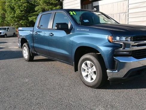 Used 2021 Chevrolet Silverado 1500 LT AWD/4WD image 2