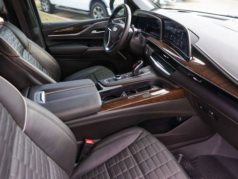 Certified 2024 Cadillac Escalade Sport Platinum image 33