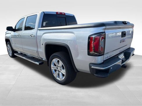 Used 2018 GMC Sierra 1500 SLT AWD/4WD image 3