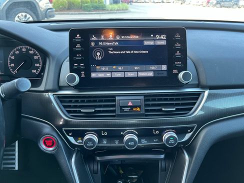 Used 2021 Honda Accord Sport image 10