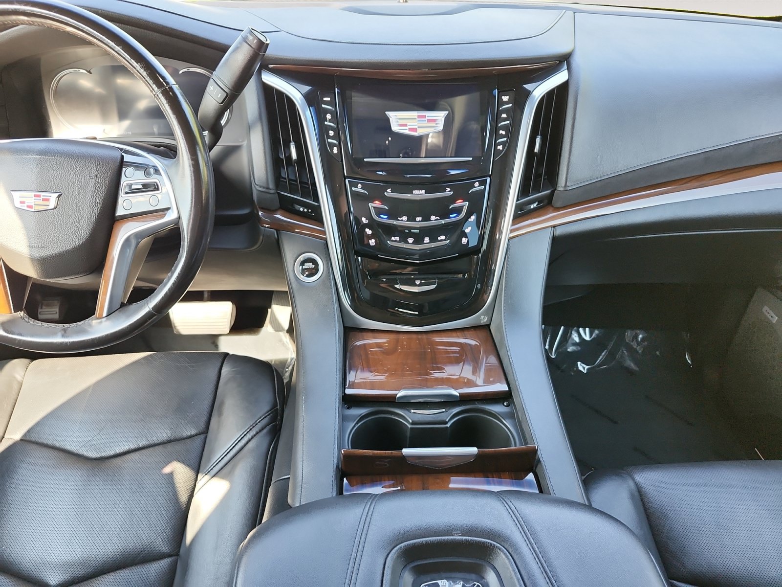 Used 2020 Cadillac Escalade Luxury AWD/4WD image 11