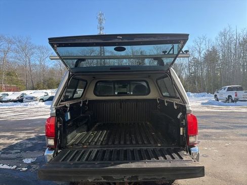 Used 2018 Toyota Tacoma SR5 image 12