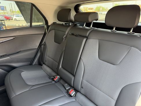 Used 2025 Kia Niro Wind FWD image 34