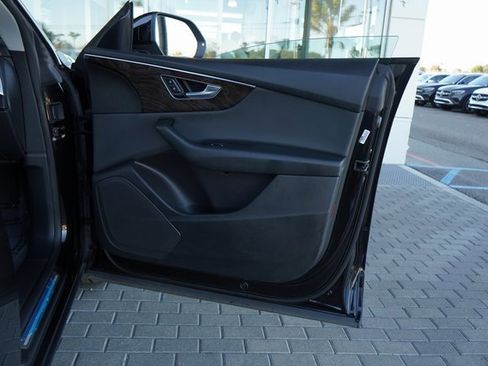 Used 2019 Audi Q8 Premium w/ Convenience Package image 16